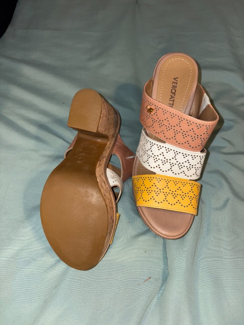 Shoes - Picture 4 of 4